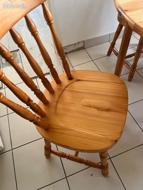 Table et 4 chaises en pin (image 5)