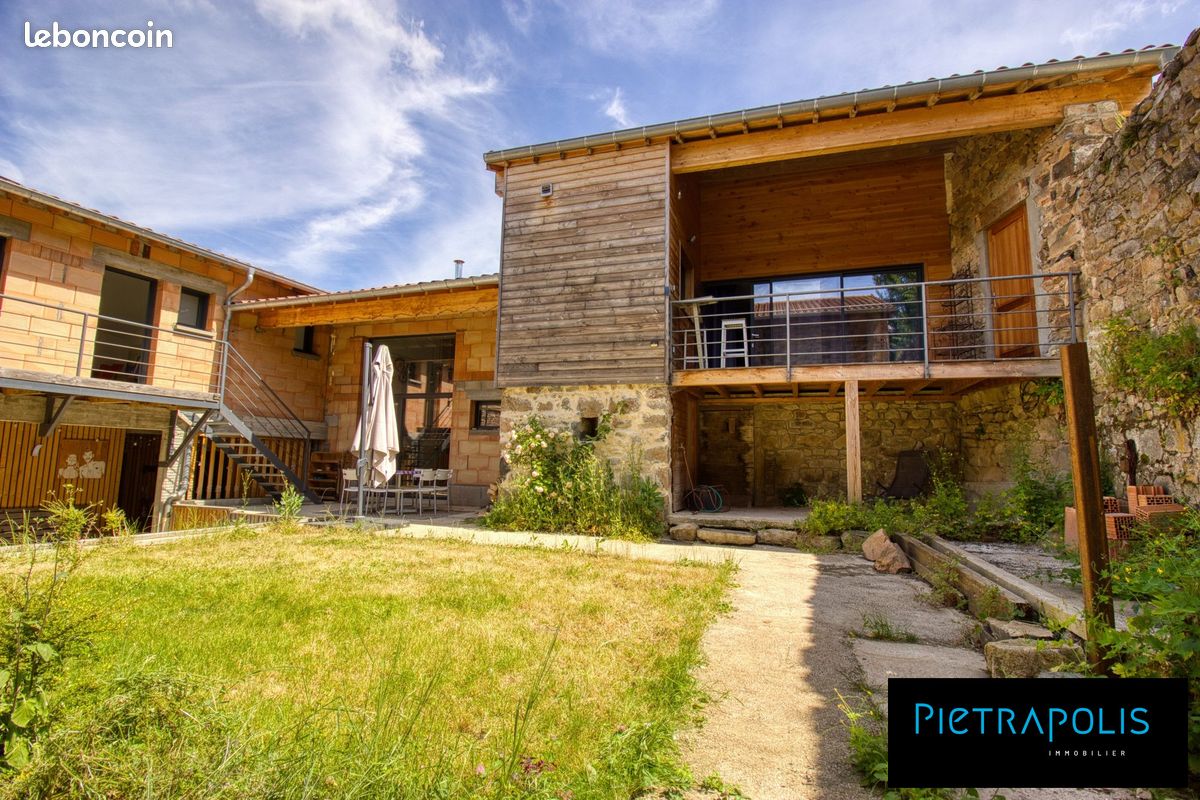 Maison 13 pièces 540 m² · à Cenves · 540 m² · 598 000 €