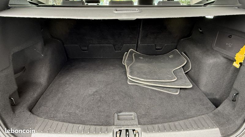 Ford KUGA 1.5 TDCI 120CH STOP&START ST-LINE BLACK & SILVER 4X2 EURO6.2 (image 8)