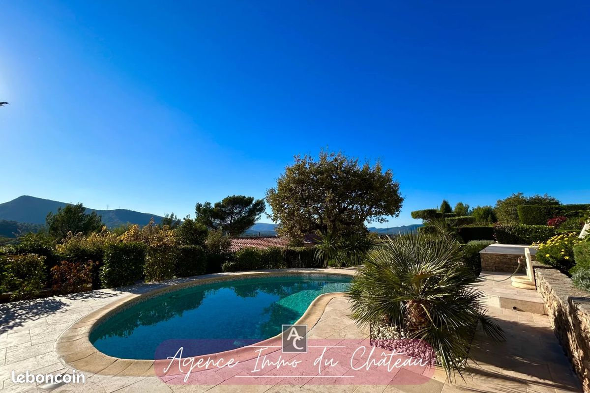 Maison 3 pièces 131 m² · à Rocbaron · 131 m² · 488 000 €