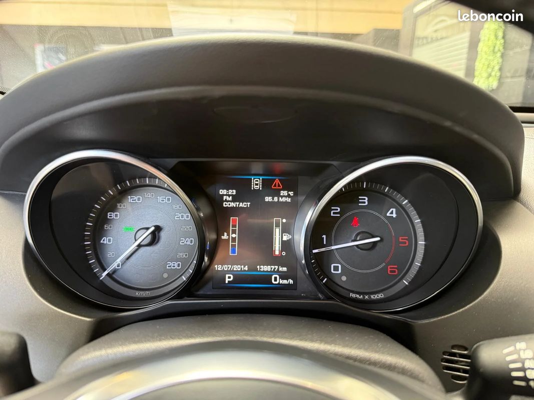 Jaguar xe r-sport 2.0 180 bva (image 30)