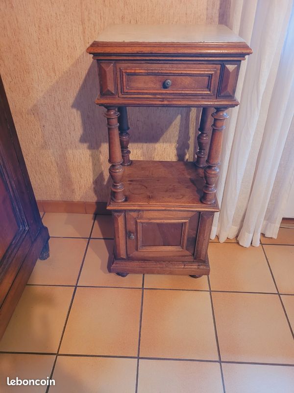 Table de chevet ancienne (image 2)