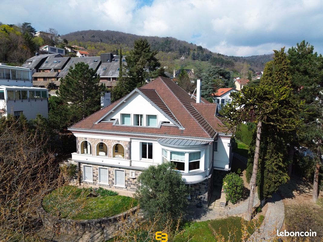 Maison 13 pièces 350 m² · à Chamalières · 350 m² · 1 020 000 €