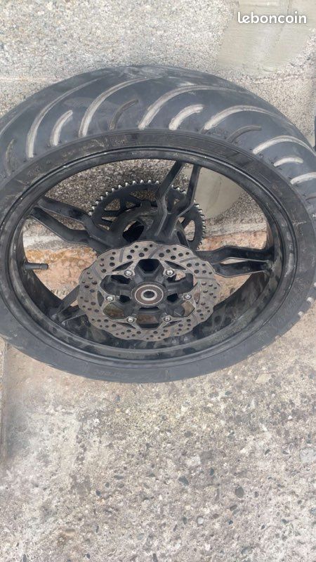 Fourche et jantes Beta (image 2)