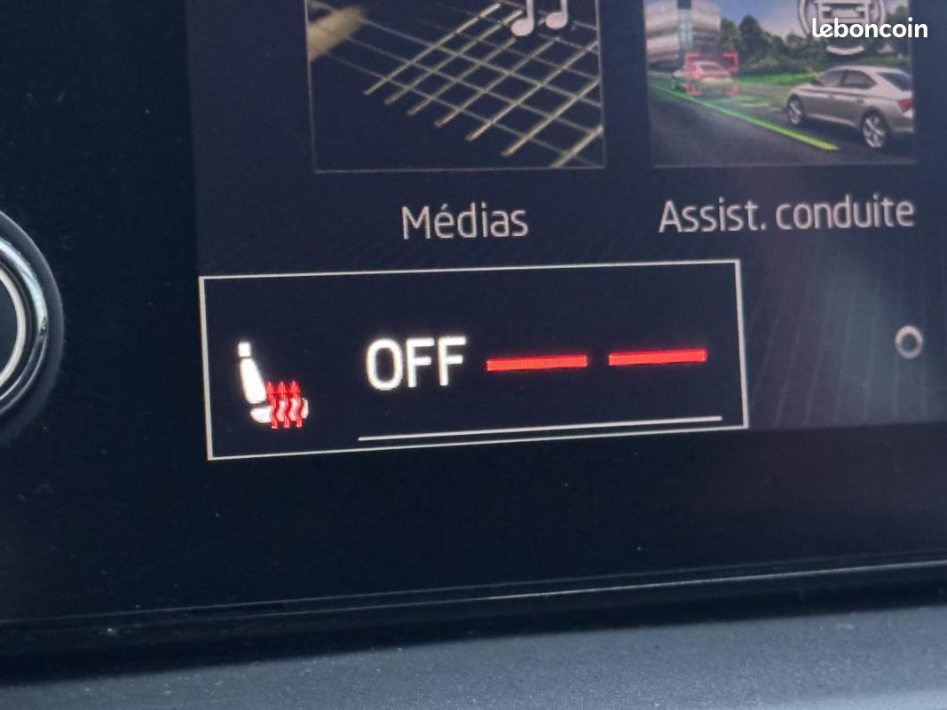 SKODA KAMIQ 1.0 TSI Evo 110ch Ambition 1erMain Keyless Carplay Hayon Electrique Siege chauffant (image 24)