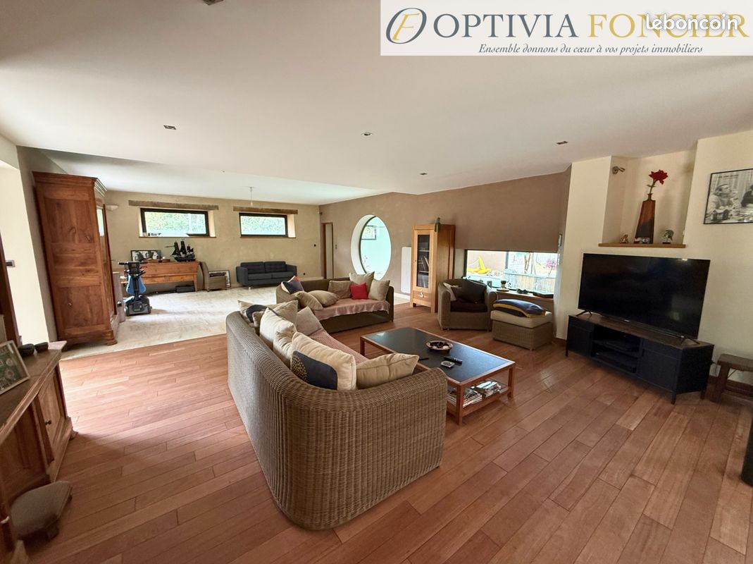 Propriété 7 pièces 395 m² (image 8)