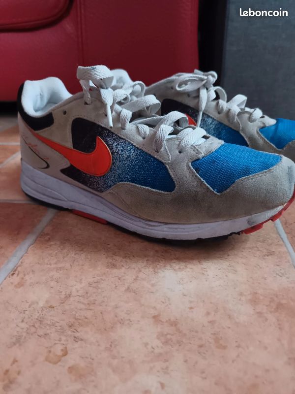 Basket Nike aire vintage taille 40 bonne état (image 1)