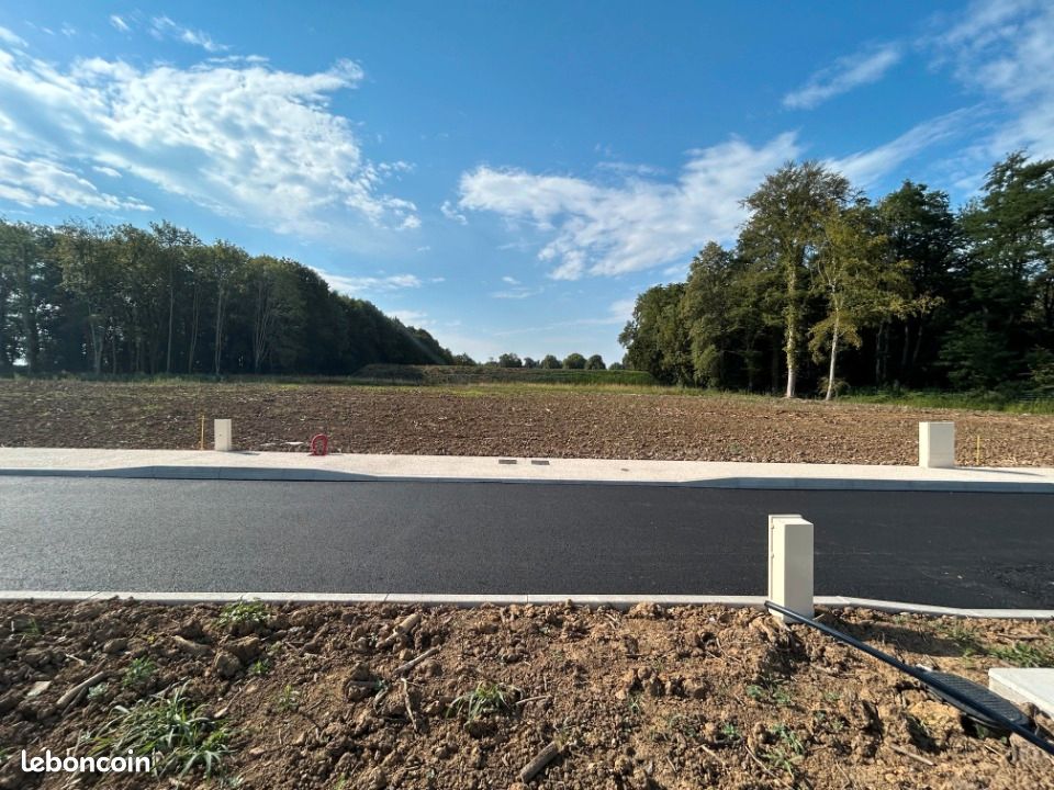 Terrain 438 m² Poincy · 148 000 €