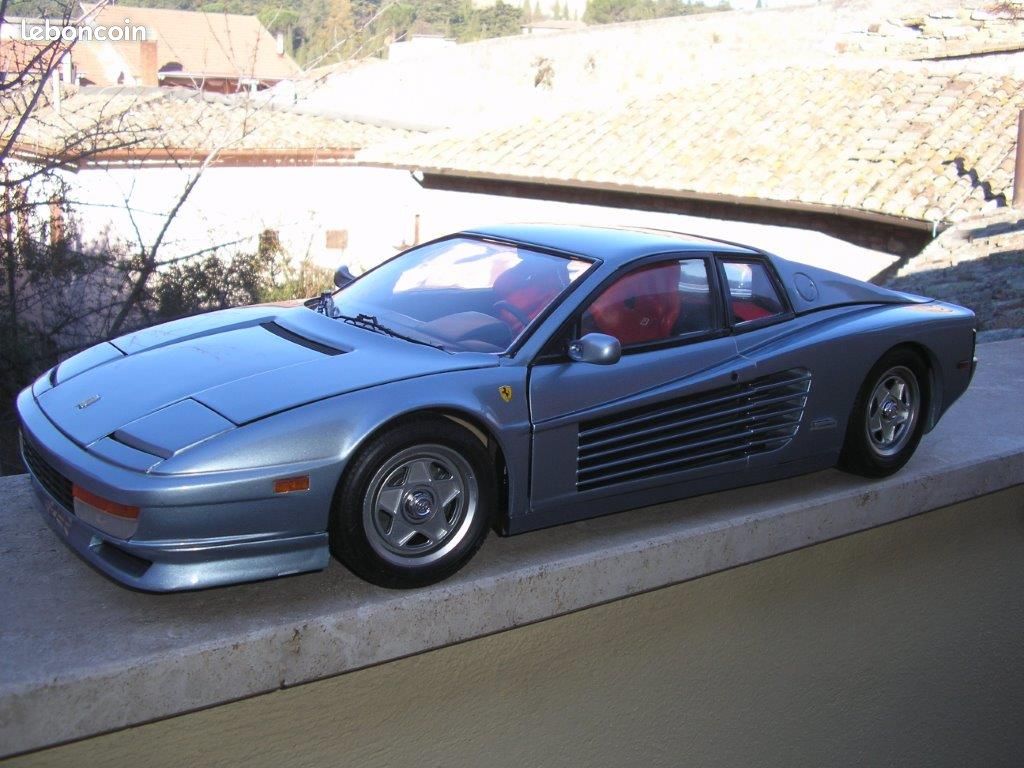 Filtre à Huile Bleu Pour Maquette Ferrari Testarossa Pocher 1/8 - Occasion Comme Neuf