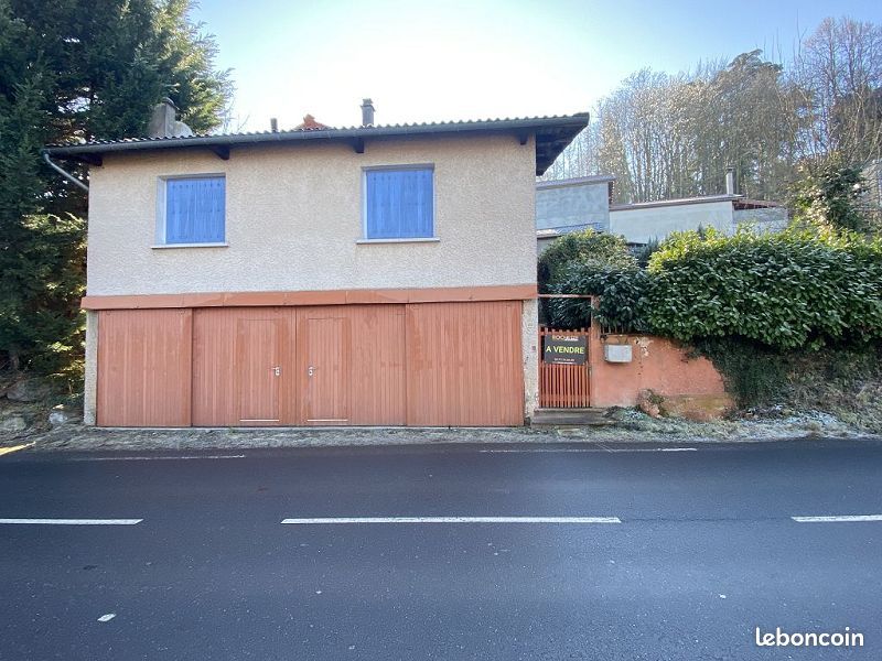 Maison 4 pièces 88 m² · à Panissières · 88 m² · 70 000 €