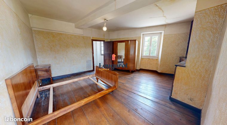 Propriété 7 pièces 177 m²