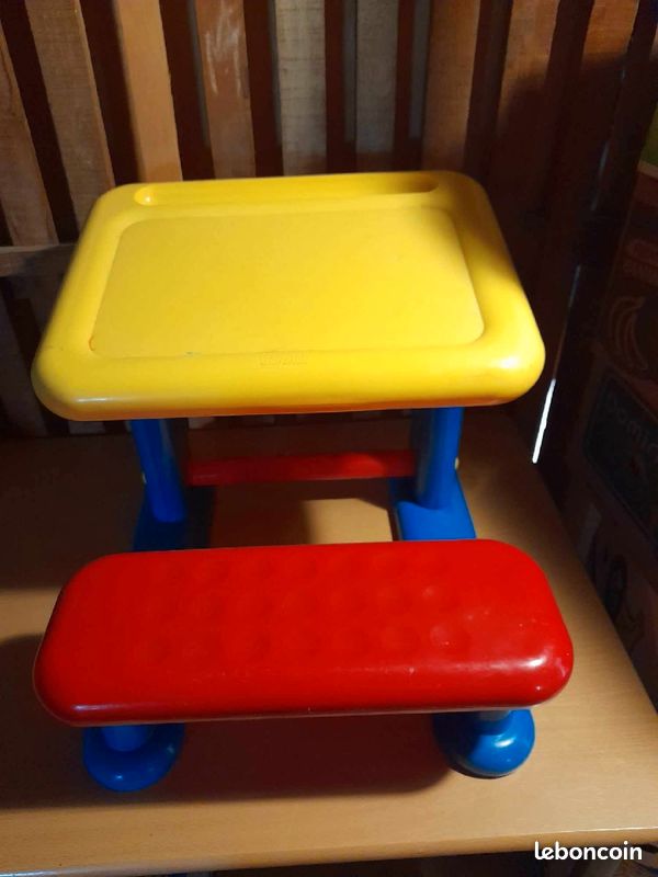 Table (image 1)