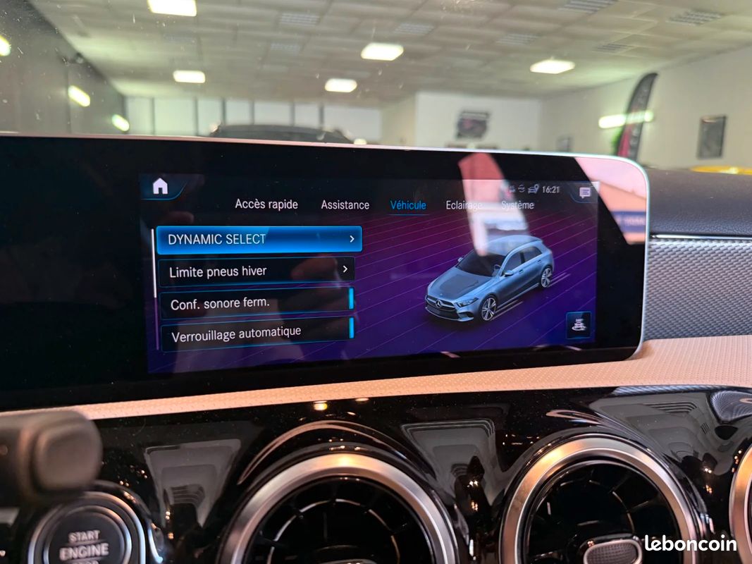 Mercedes-Benz CLASSE A Classe A 180 d 7G-DCT / APPLE CARPLAY / RÉGULATEUR / CAMÉRA / FAIBLE KM (image 35)