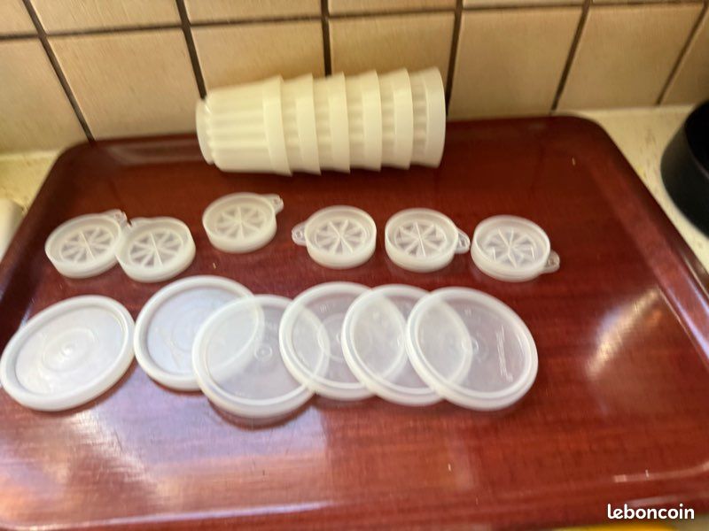 Lot De 5 Moules à Flan Tupperware En Plastique - Ronds - Occasion Bon état
