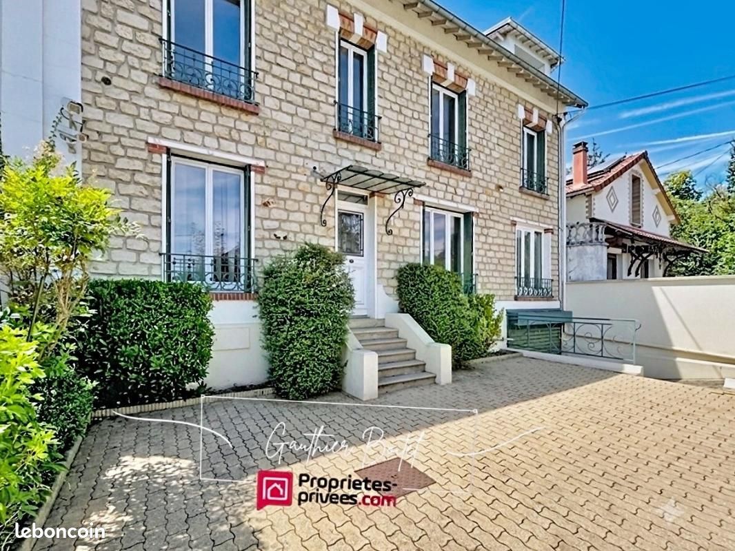Maison 10 pièces 235 m² · à Lizy-sur-Ourcq · 235 m² · 153 800 €