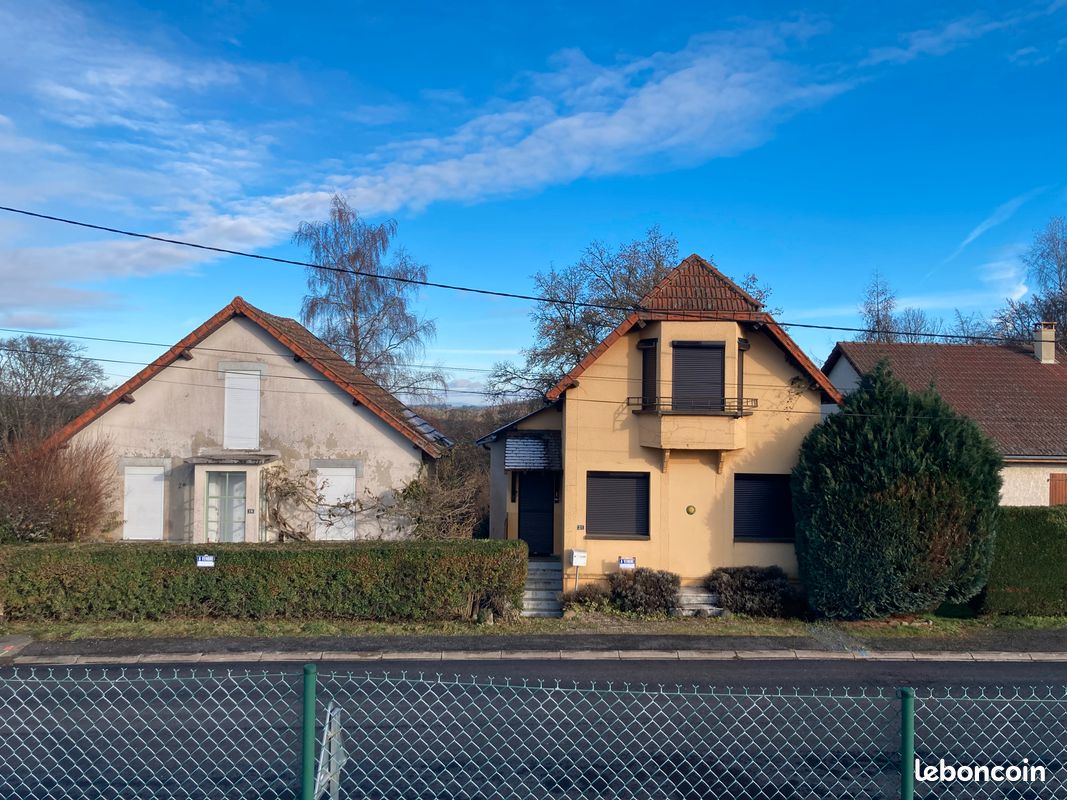 Maison 7 pièces 108 m² · à Giat · 108 m² · 85 000 €