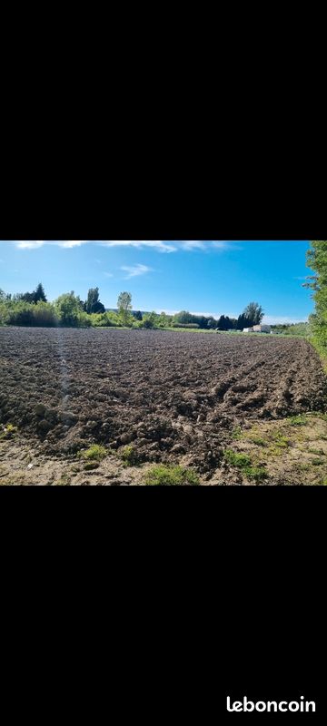 Terrain agricole · à Lamanon · 20 000 €