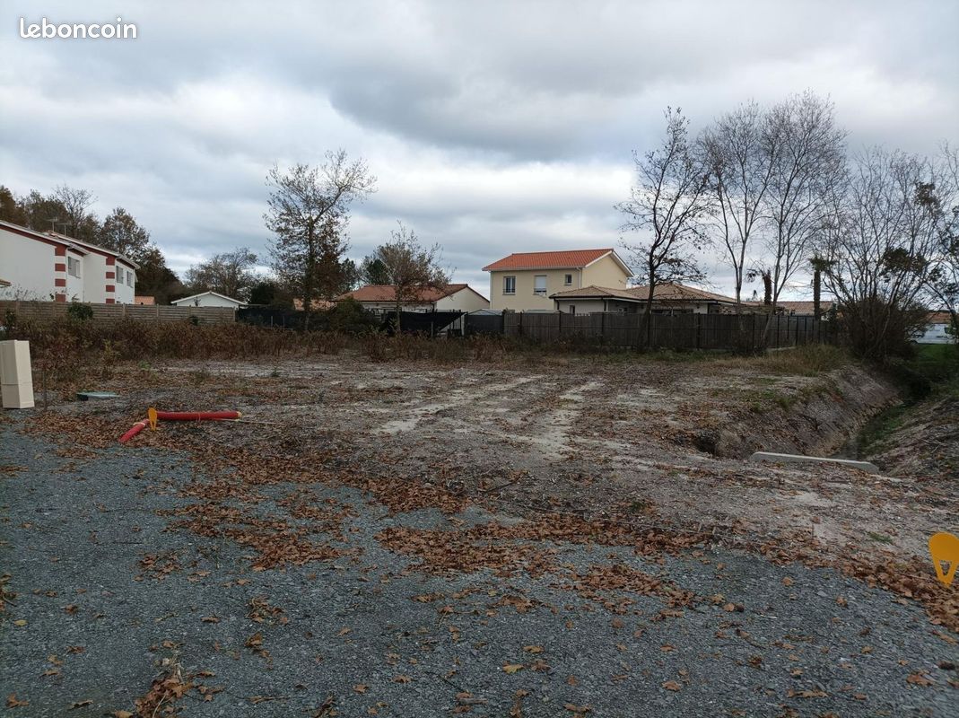Terrain à bâtir de 376 m² à BELIN-BELIET (33) · à Belin-Béliet · 115 000 €