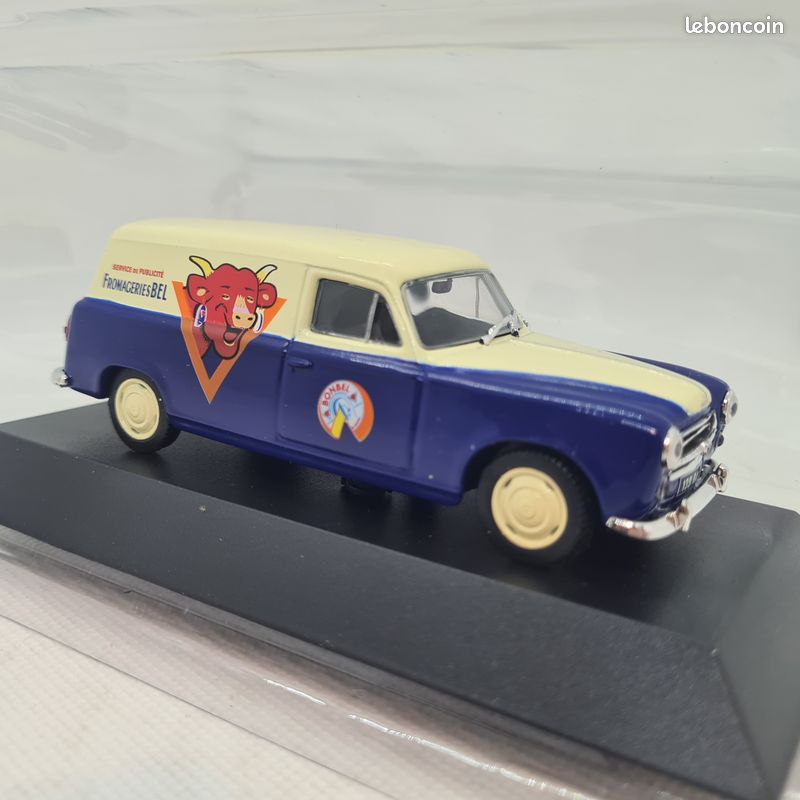 RENAULT 4CV  DEPART EN VACANCES  - ELIGOR - 1/43