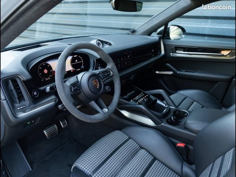 Porsche Cayenne Coupé 3.0 V6 519ch S E-Hybrid (image 7)
