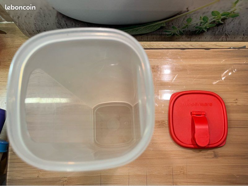 Pichet D'Eau 2,1L Gallon Rouge - Pot à Eau Réfrigérateur Sans BPA Avec Graduation - Idéal Pour Lait, Café Et Eau Chaude