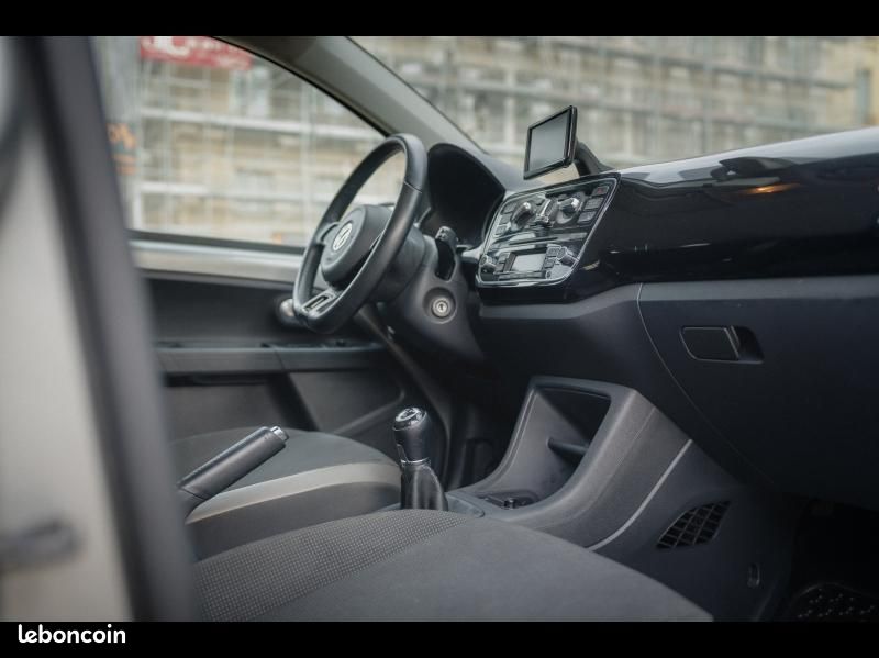 Volkswagen up 1.0 75ch High up 5p (image 18)