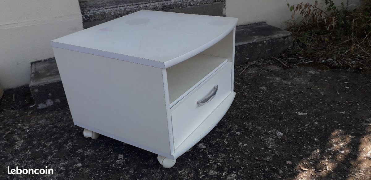 Table de chevet blanche avec tiroir (image 2)