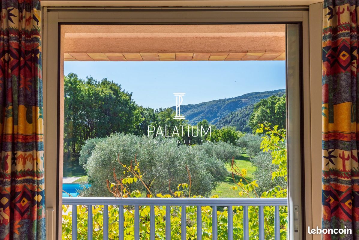 Villa 12 pièces 311 m² (image 18)