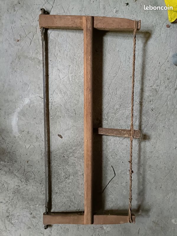 Scies anciennes en bois (image 2)