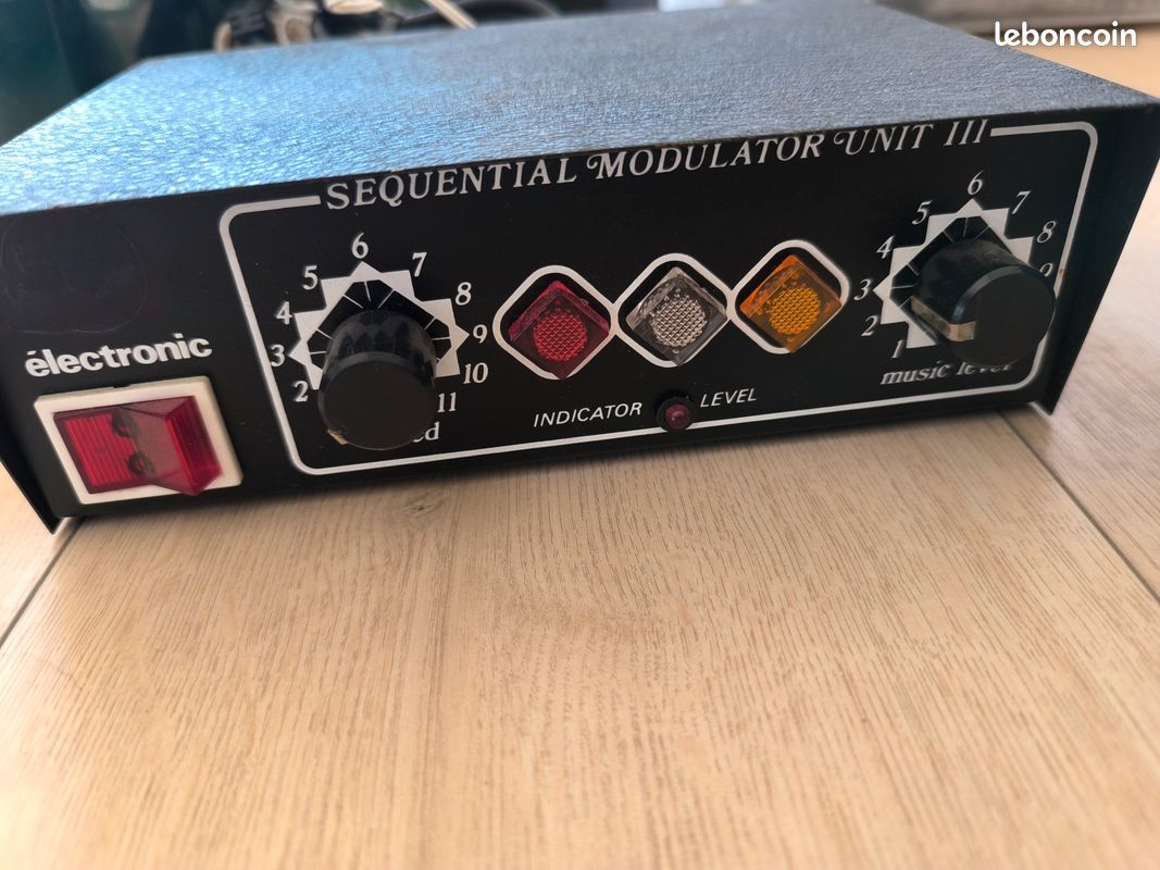 Pack de lumières et d'effets pour scène musicale ou soirées privées (image 14)