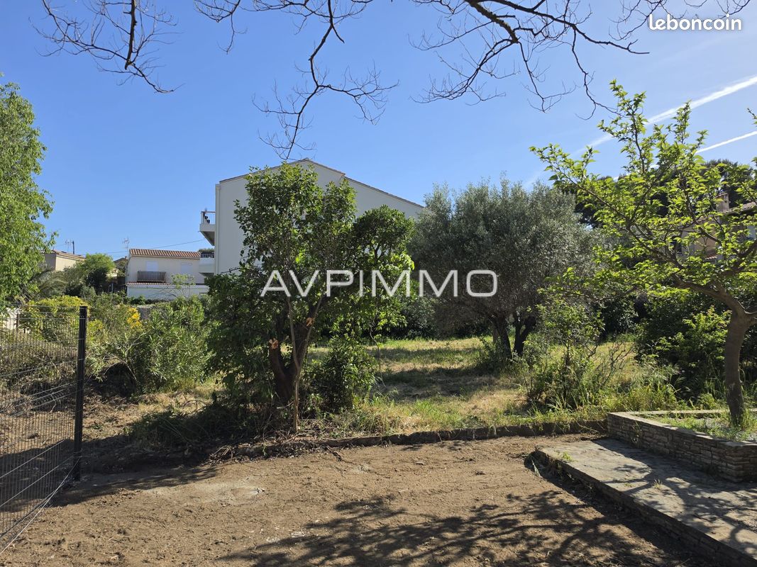 Terrain 668 m² · à La Ciotat · 668 m² · 490 000 €