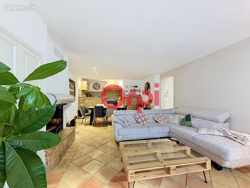 Maison 4 pièces 140 m² · au Plan-de-la-Tour · 140 m² · 579 000 €