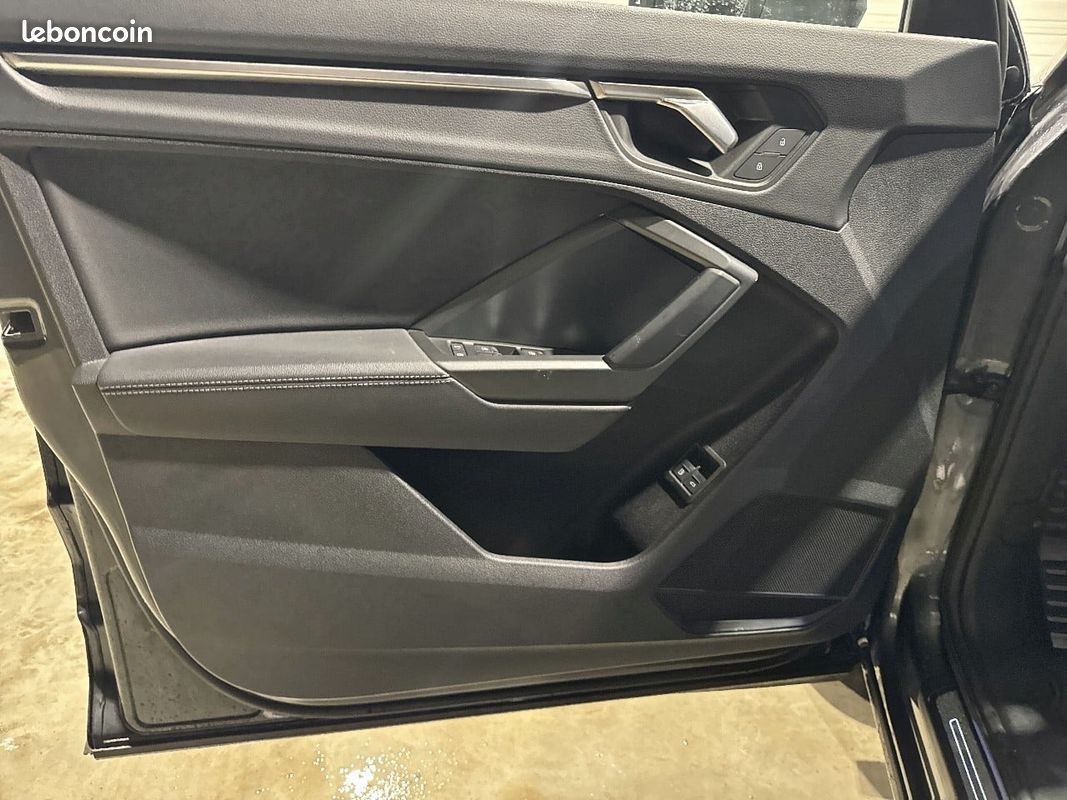 AUDI Q3 Sportback 45 TFSIe 245 ch S tronic 6 S line (image 26)
