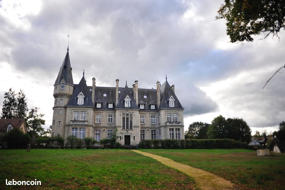 Appartement 3 pièces 100 m² · à Saint-Jean-aux-Bois · 100 m² · 1 500 €