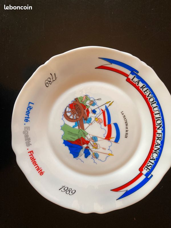 Set of 6 Vintage Plates Arcopal La Révolution Française