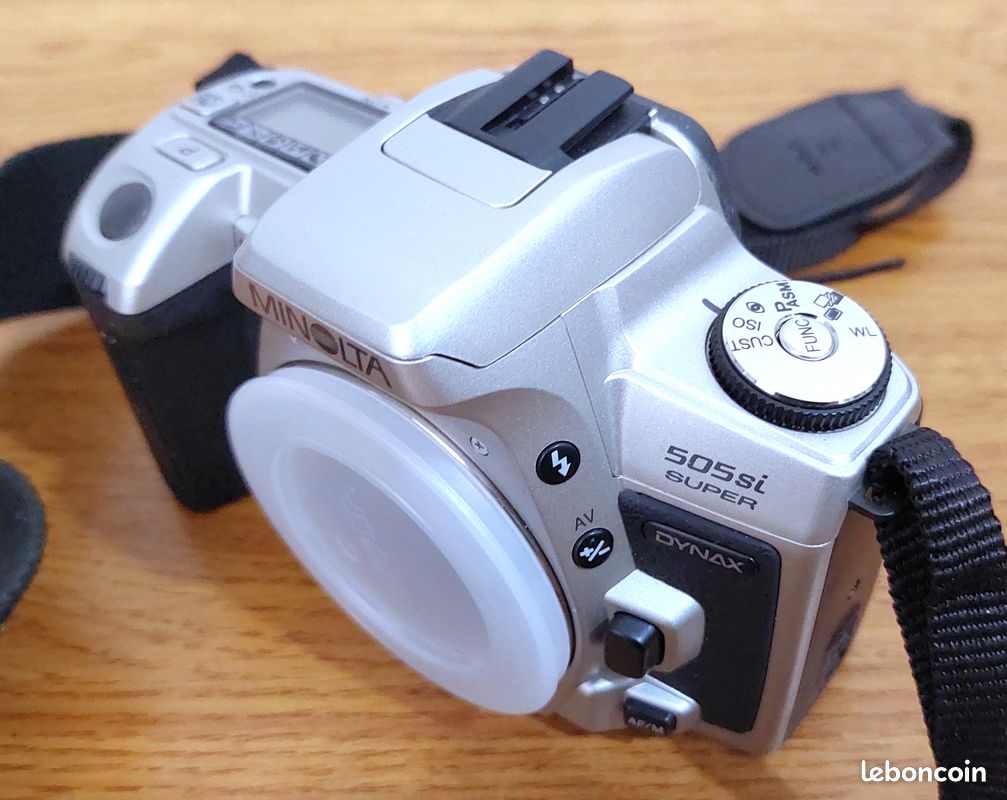 Kit Minolta Dynax 505 Si Avec Sacoche, Flash Et Objectif 75-300 Mm – Occasion, Argenté, 35 Mm
