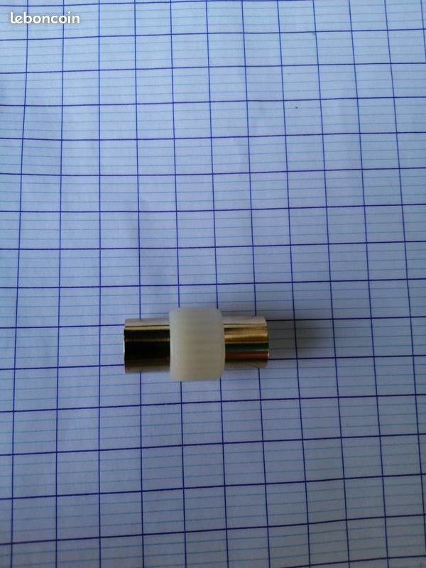 Embout de prise antenne télé (image 1)