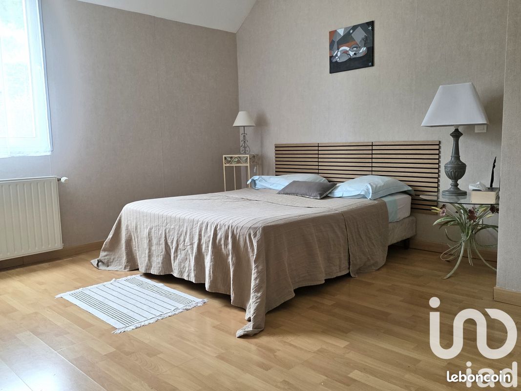 Maison 7 pièces 213 m² · à Saint-Épain · 213 m² · 285 000 €
