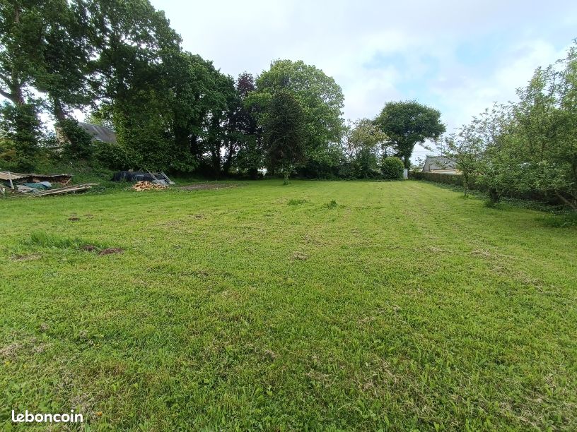 Terrain 2823 m² · à Plounévez-Quintin · 2 823 m² · 33 000 €