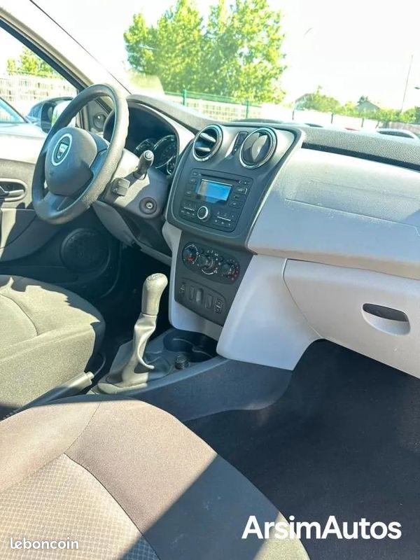Dacia Sandero 1.2 75 CH... (image 11)