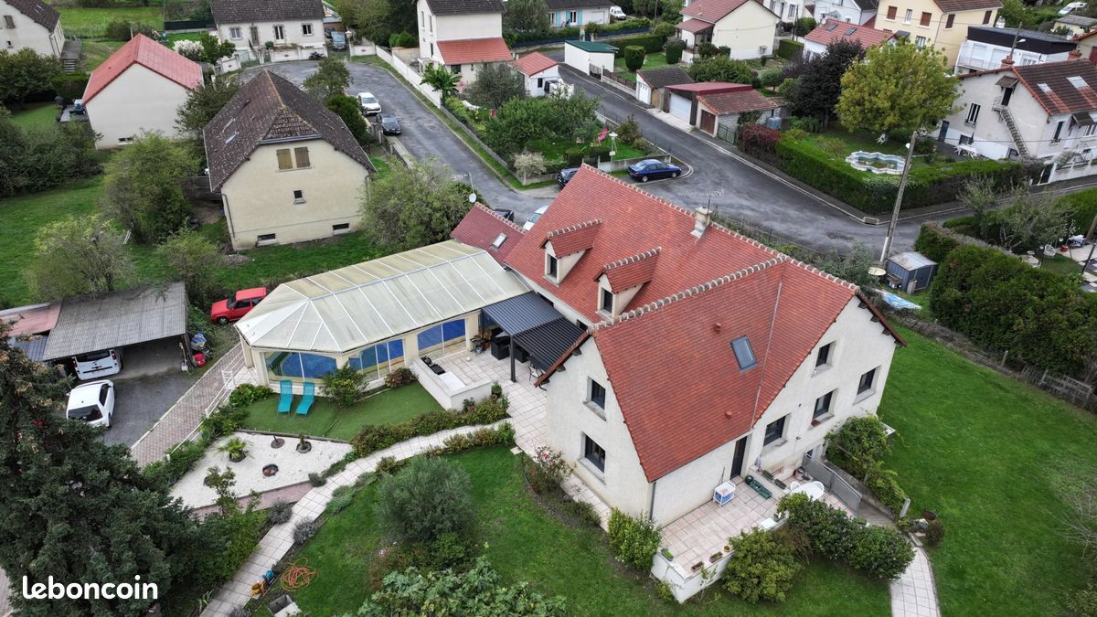 Maison 9 pièces 280 m² · à Yzeure · 280 m² · 375 000 €