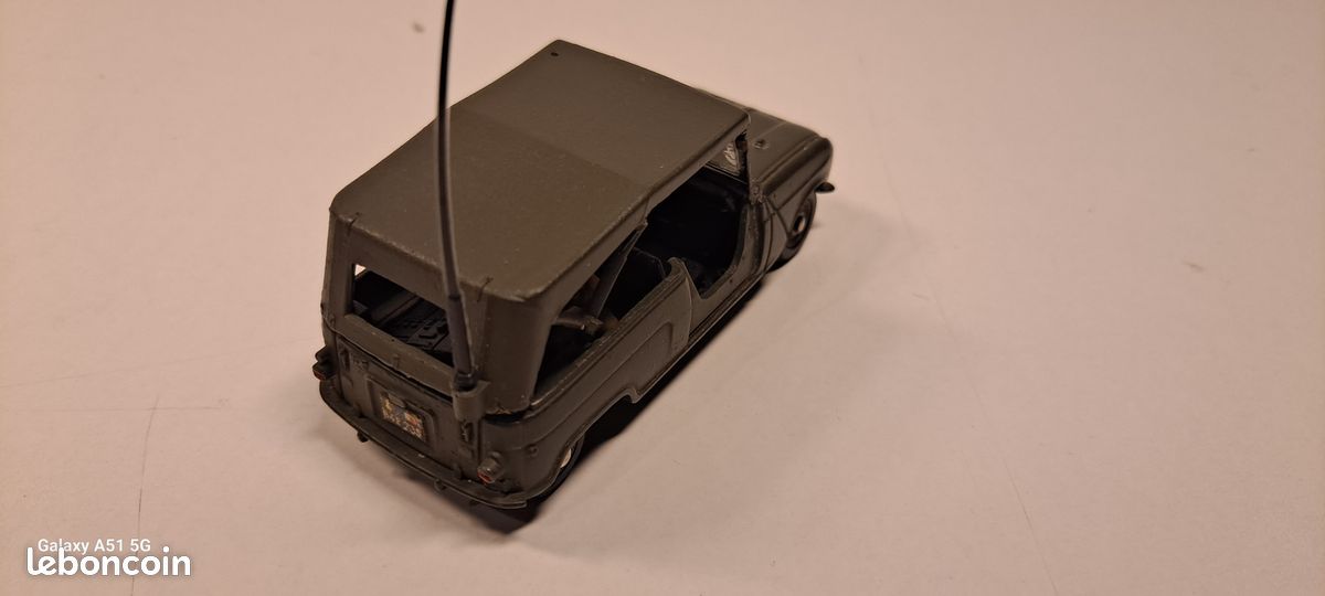 DINKY TOYS BOÎTE repro 1406 renault 4x4 sinpar michel tanguy chevaliers du ciel EUR 12,00 - FR