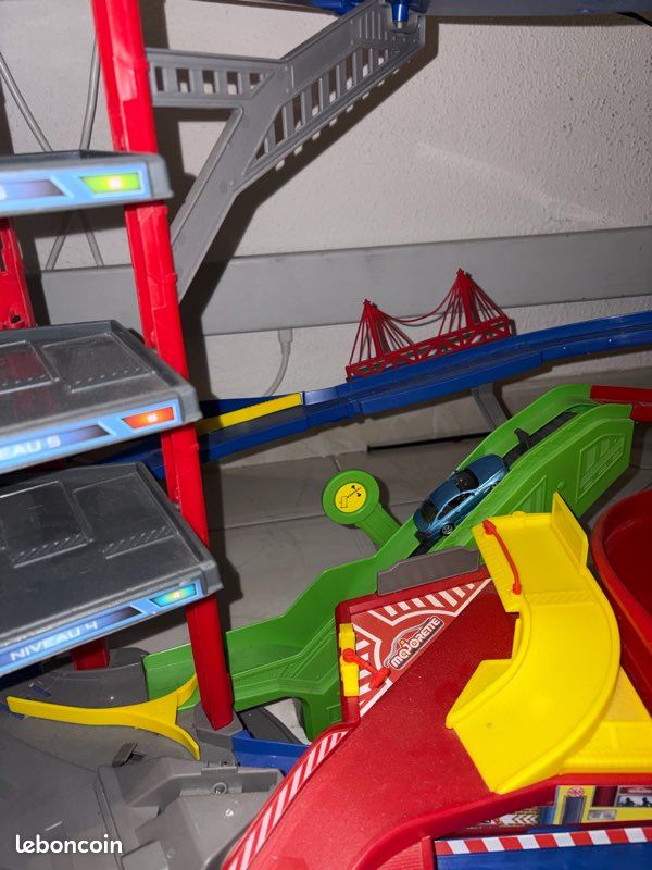 Garage Majorette Super circuit + 17 voitures (image 6)