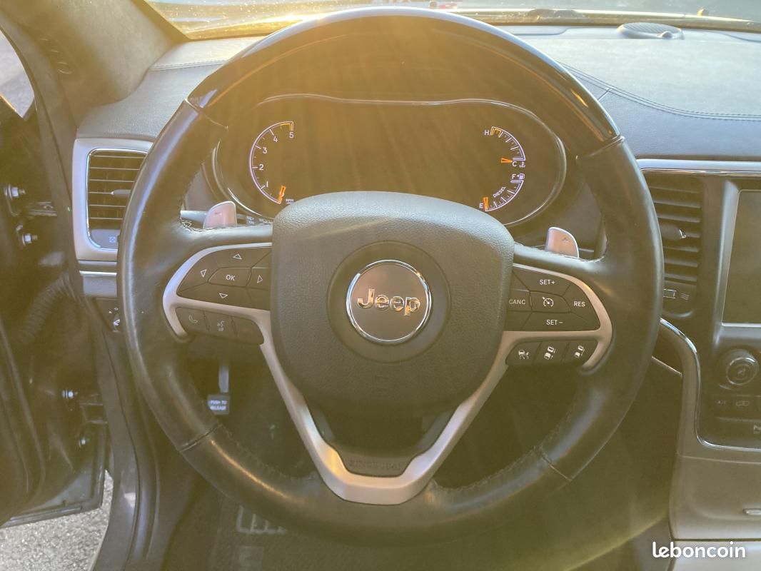 Jeep Grand Cherokee 3.0 CRD V6 4WD 250 CH PH2 BVA SUMMIT GARANTIE 6 MOIS / REPRISE POSSIBLE (image 14)