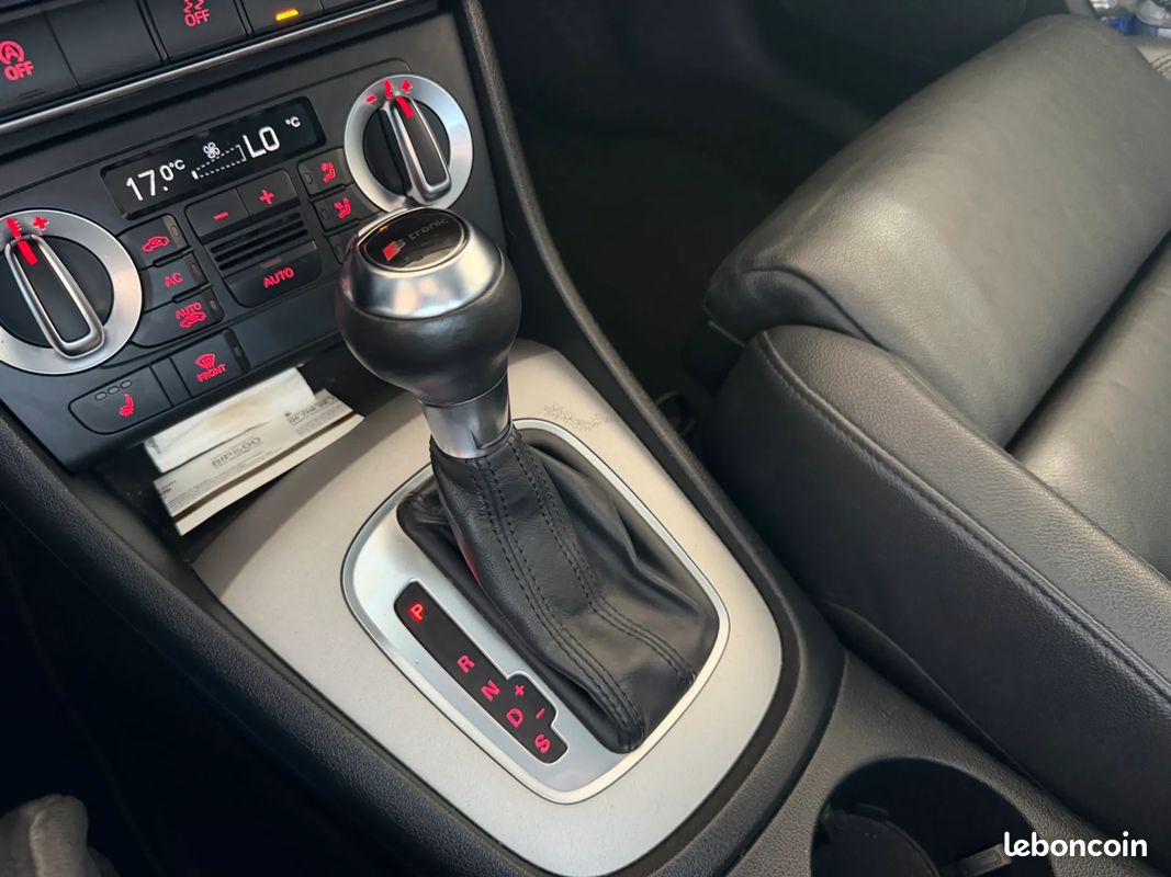 AUDI Q3 2.0 211ch Ambiente - Suivi Complet - Intérieur Cuir - Sièges Chauffants - Attelage (image 13)
