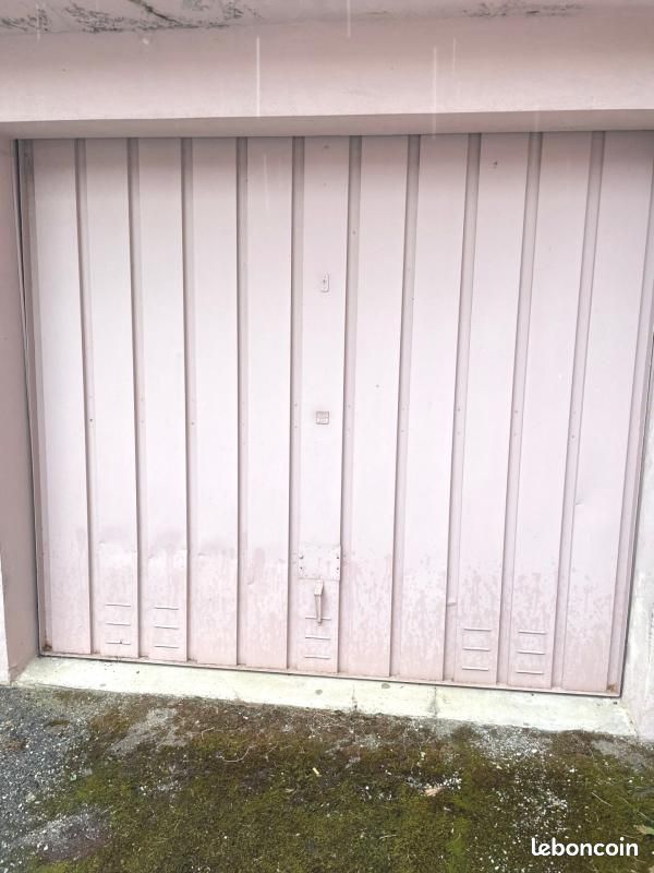 Garage/box Romans Sur Isere · à Romans-sur-Isère · 90 €/mois