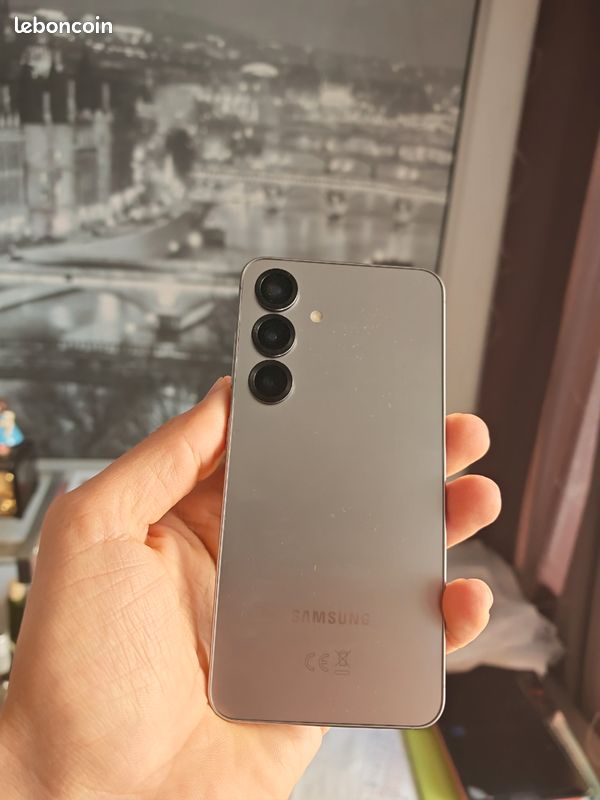Samsung Galaxy S25 – 12GB RAM – Comme neuf (image 3)