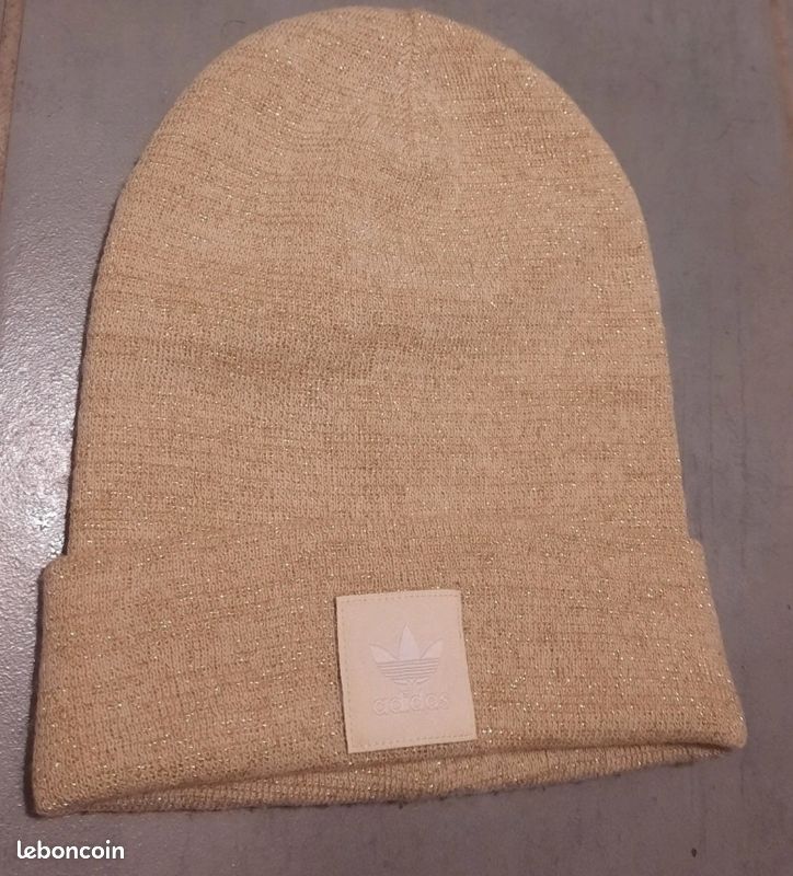 ●Bonnet adidas ● (image 1)