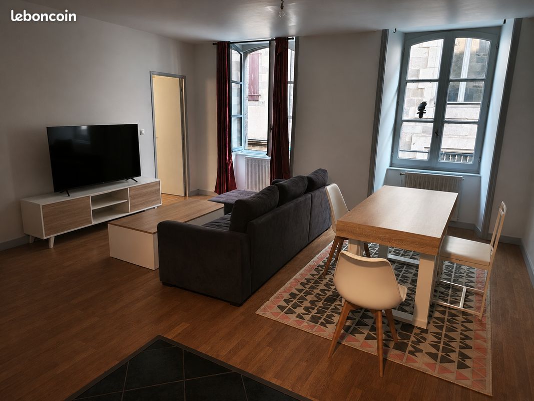 Appartement 4 pièces 82 m² · à Aurillac · 82 m² · 600 €