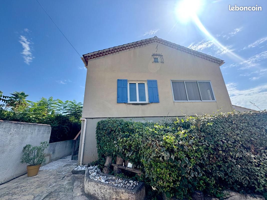 Appartement 4 pièces 93 m² · à Saint-Cyr-sur-Mer · 93 m² · 1 990 €/mois